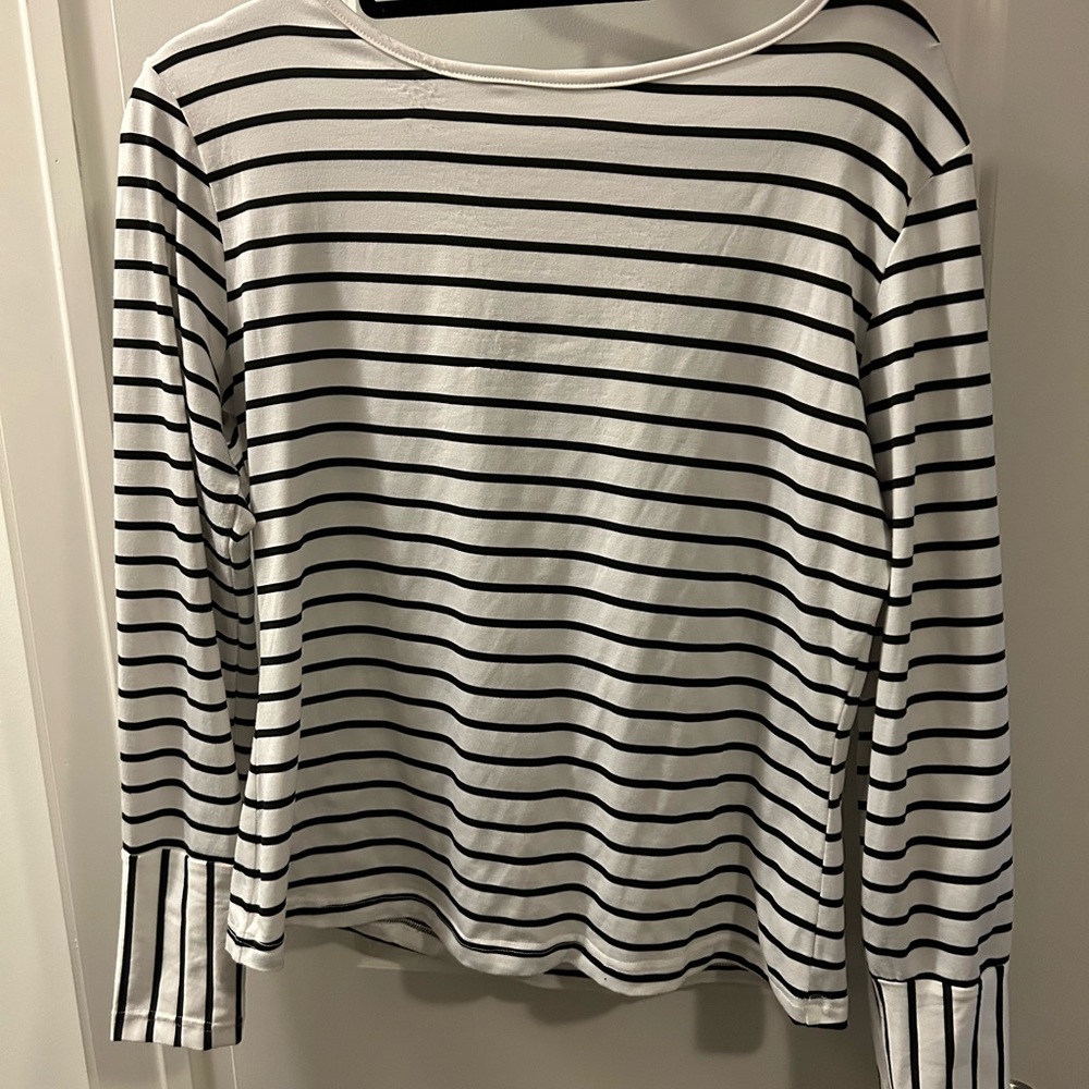 Elia.Cher stripped shirt